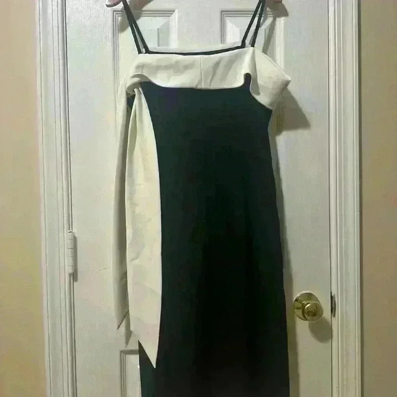Asymmetrical off the shoulder/ with strap sheath dress , size 2 - Picture 5 of 7